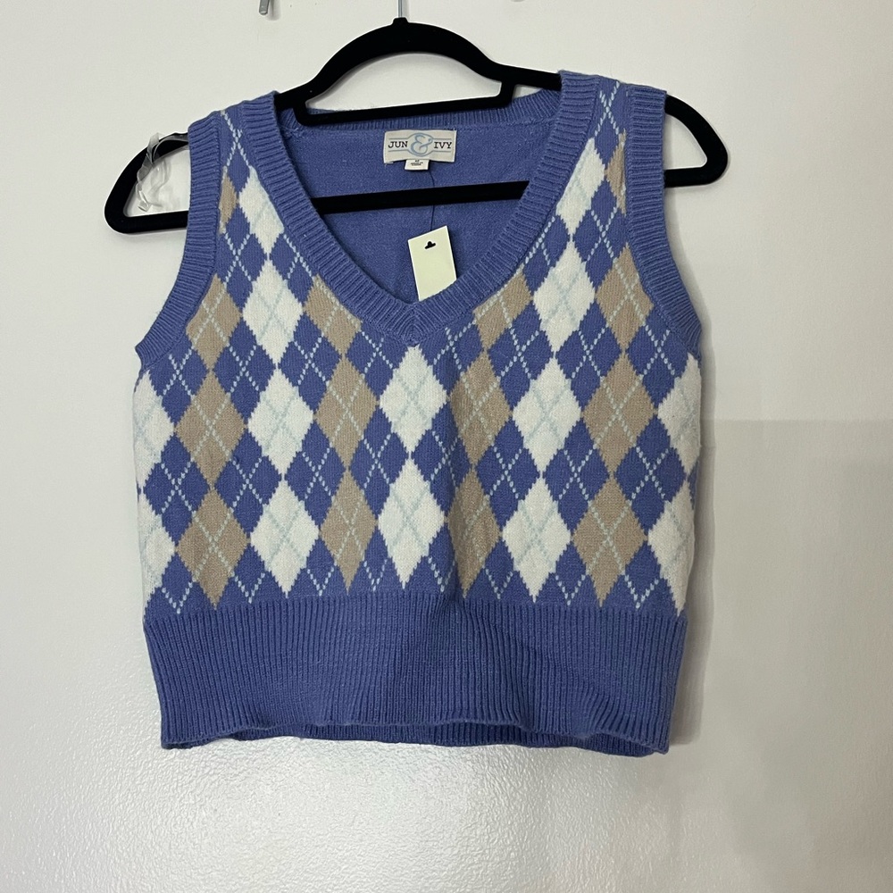 Francesca's Collections Jun & Ivy Blue Argyle Jaquard Preppy Sweater Vest NWT!